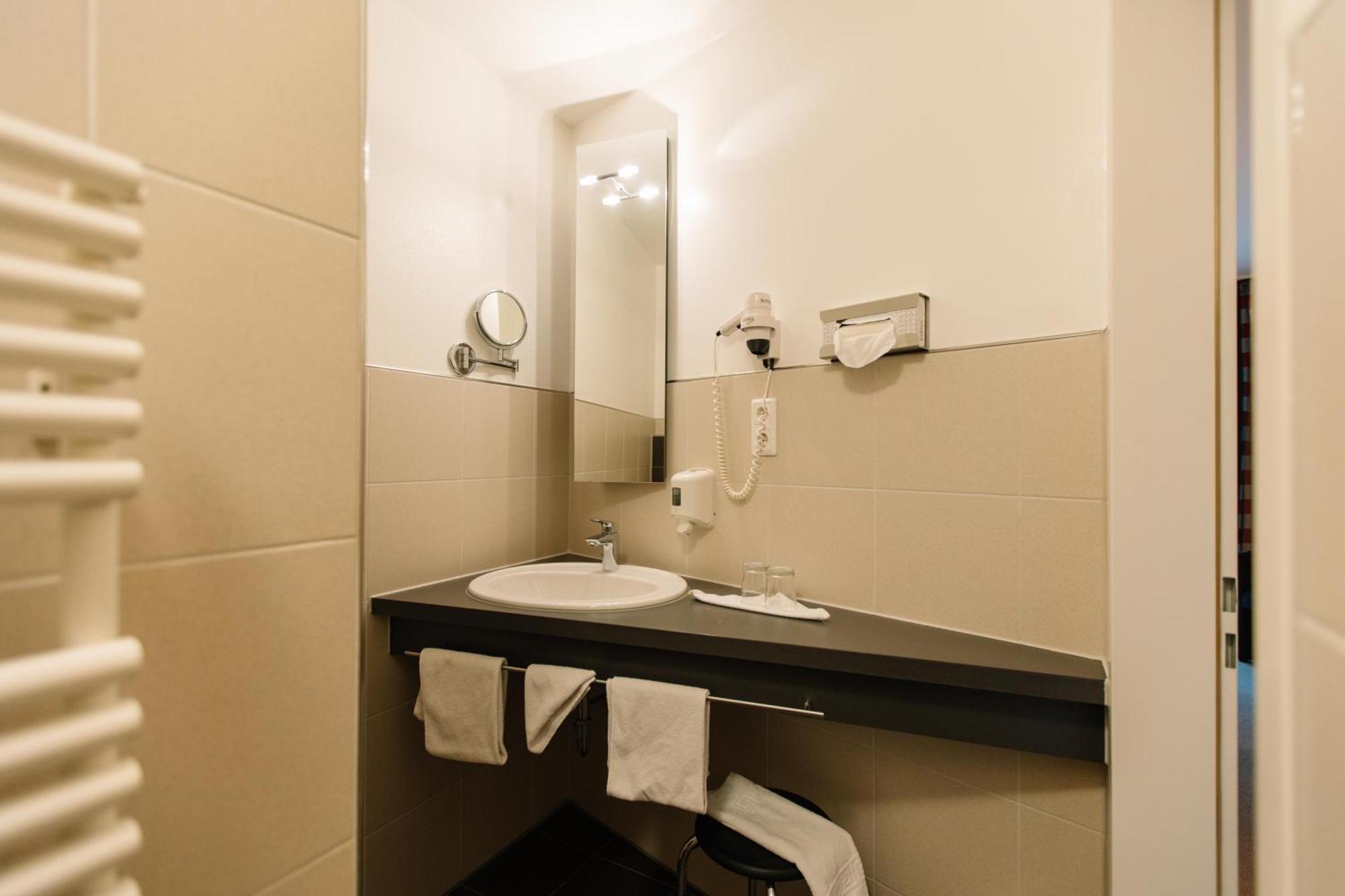 Landhotel Gasthof Drexler Gbr Fuerstenfeldbruck Zewnętrze zdjęcie