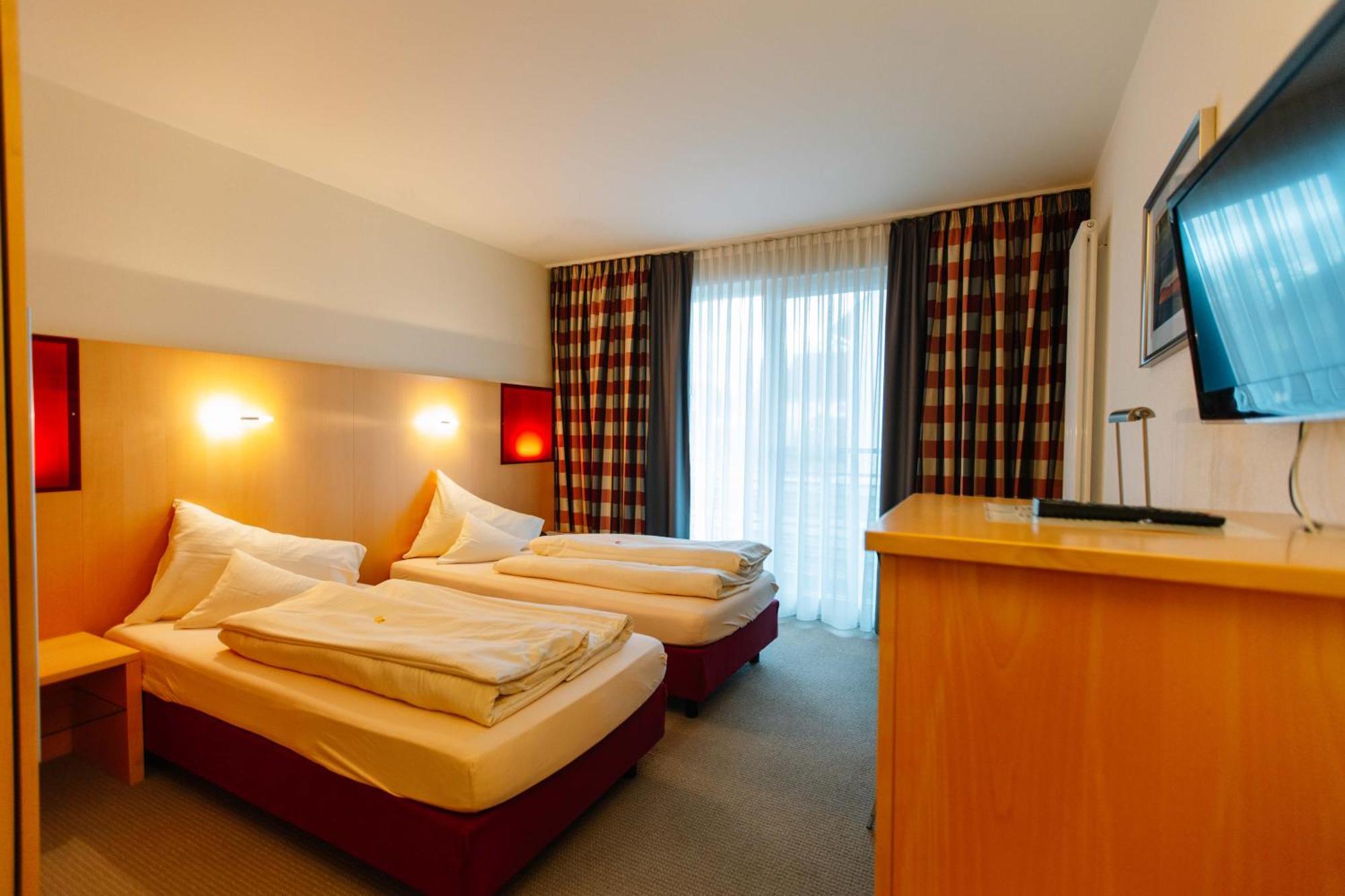 Landhotel Gasthof Drexler Gbr Fuerstenfeldbruck Zewnętrze zdjęcie